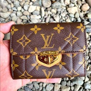 Louis Vuitton wallet women